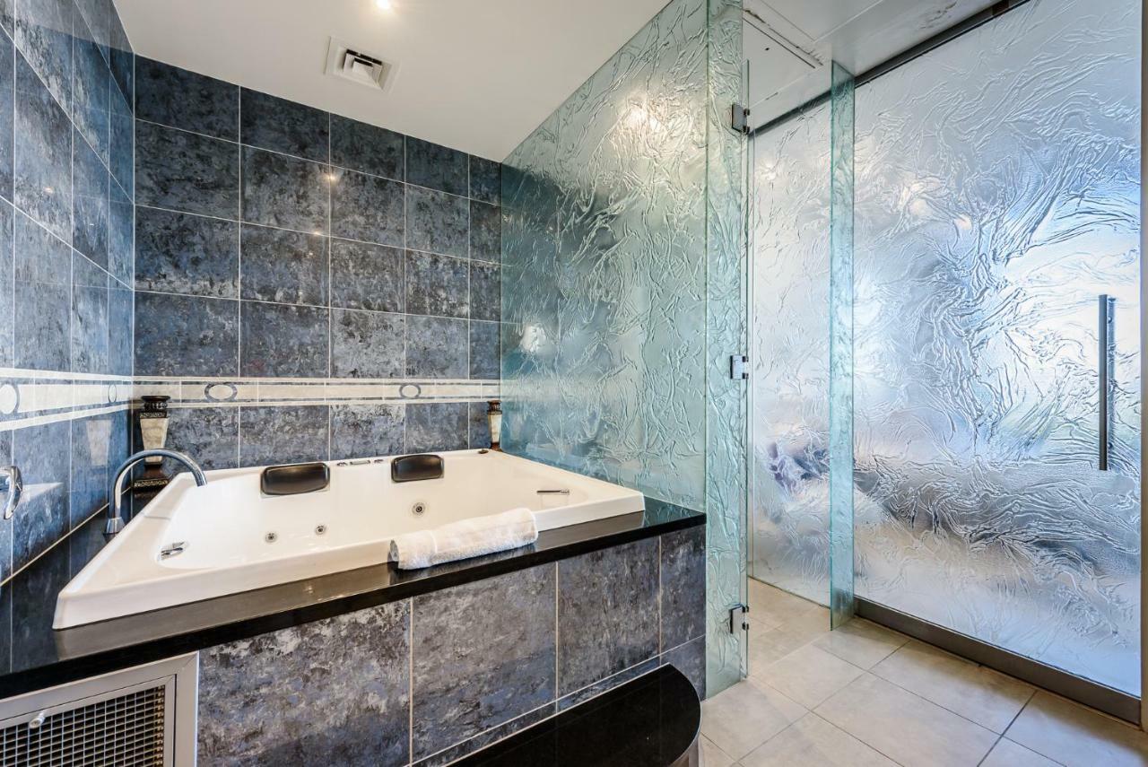 Exclusive Stays - Gallery Penthouse Melbourne Bagian luar foto