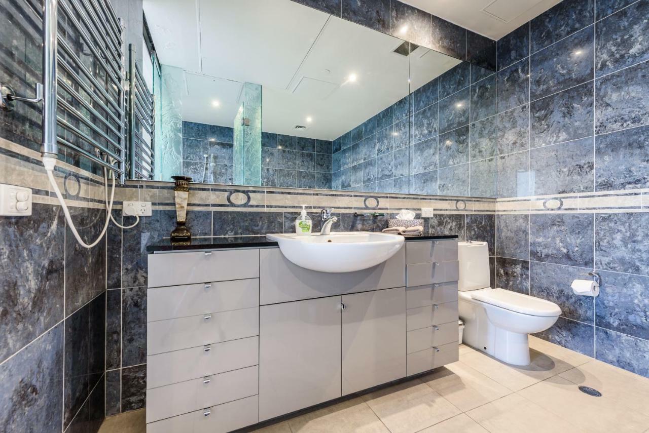 Exclusive Stays - Gallery Penthouse Melbourne Bagian luar foto