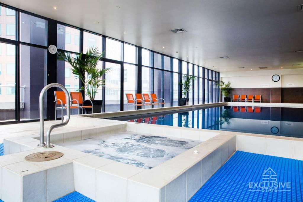Exclusive Stays - Gallery Penthouse Melbourne Bagian luar foto
